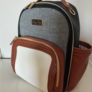 Itzy ritzy mini plus coffee and cream